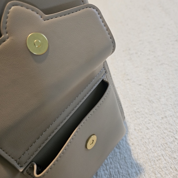 Love Moschino Heart-Bit Top Handle Bag Taupe Nude Leather Luxury Coquette Girl - Picture 14 of 14